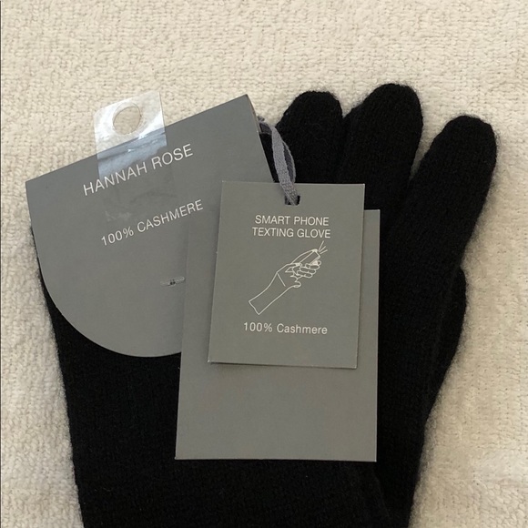 Accessories - NWT Black cashmere gloves
